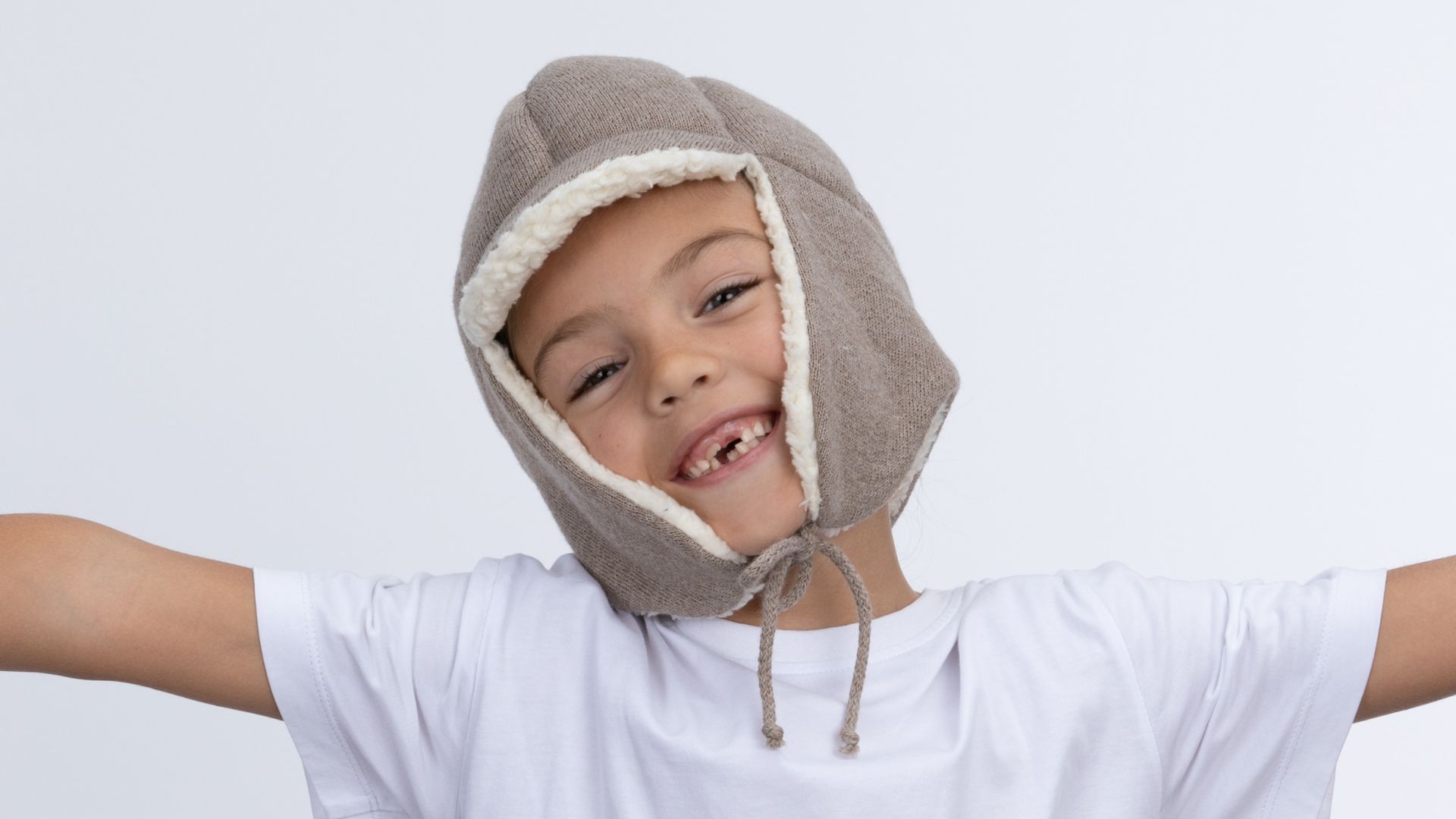 An Autism Helmet That Enables The Safety From Head Banging Ribcap an-autism-helmet-that-enables-the-safety-from-head-banging-ribcap